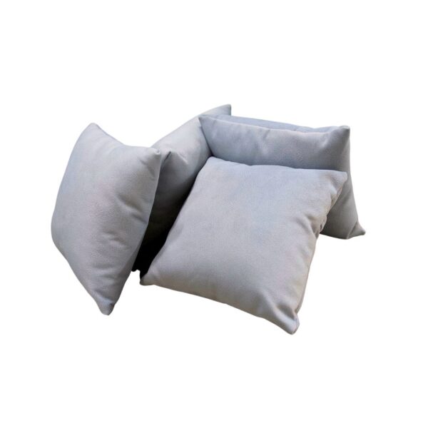 Throw cushions
